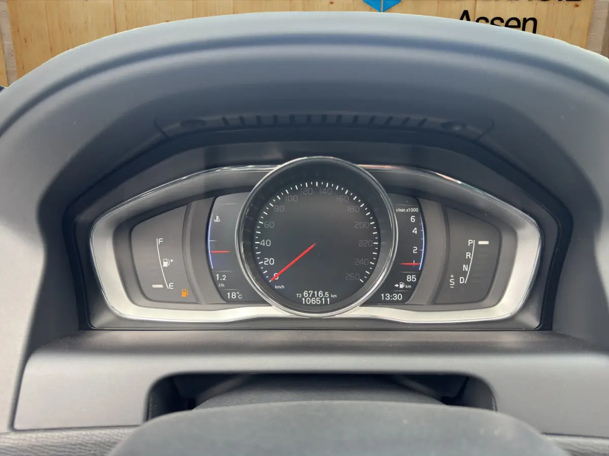 T5 R-Design | Dealer Onderhouden | Stoelverwarming | Standkachel  |  Panoramadak | Parkeersensoren V+A | Parkeercamera |