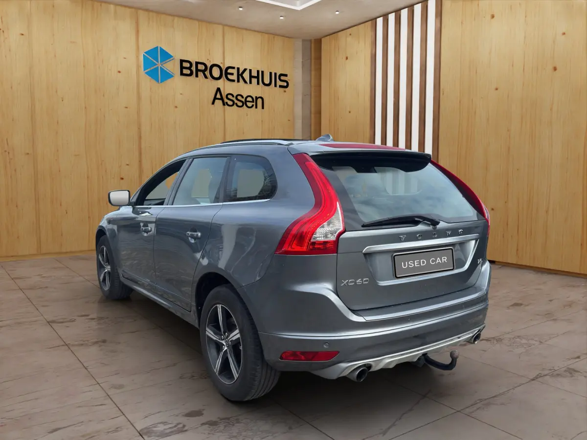 T5 R-Design | Dealer Onderhouden | Stoelverwarming | Standkachel  |  Panoramadak | Parkeersensoren V+A | Parkeercamera |