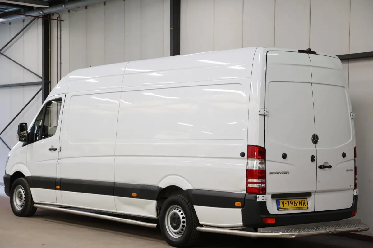 311 2.2 CDI AUTOMAAT L3H2 POST NL EURO 6