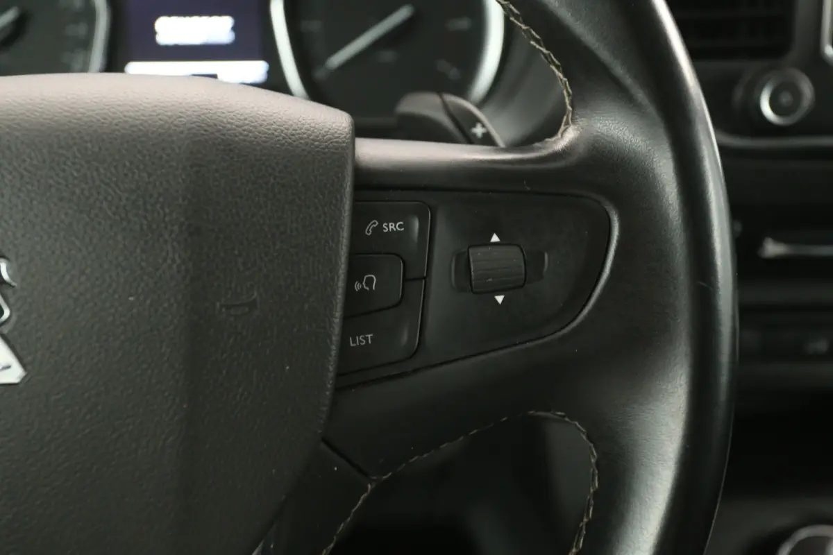 2.0 BlueHDI L3H1 | Aut. | Clima | Cruise | Camera | 3 Zits | Carplay | 2xSchuifdeur | Parkeersens.