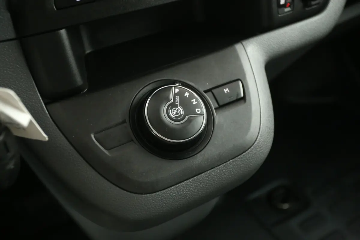 2.0 BlueHDI L3H1 | Aut. | Clima | Cruise | Camera | 3 Zits | Carplay | 2xSchuifdeur | Parkeersens.