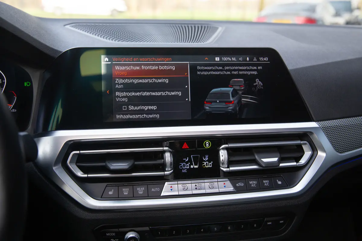 330i High Executive M-Sport , Panoramadak, Adap. cruise, Shadowline