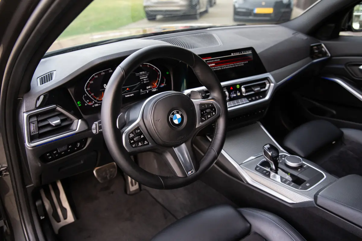 330i High Executive M-Sport , Panoramadak, Adap. cruise, Shadowline
