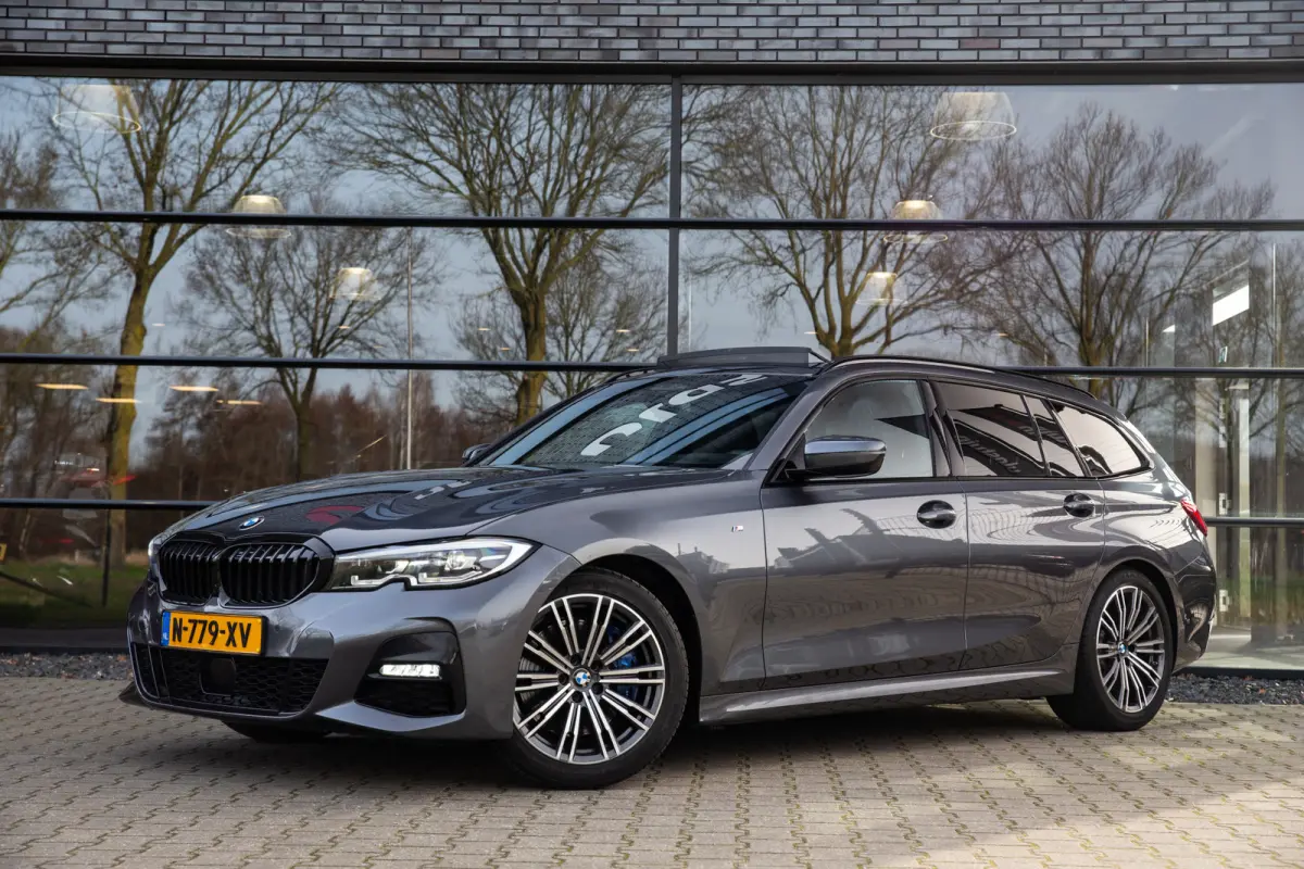 330i High Executive M-Sport , Panoramadak, Adap. cruise, Shadowline