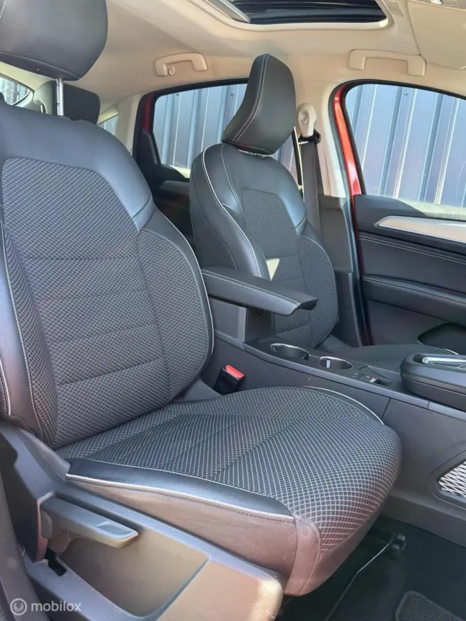 1.6 E-Tech Hybrid 145 Intens GROOT/NAVI/DAKJE/BOEKJE