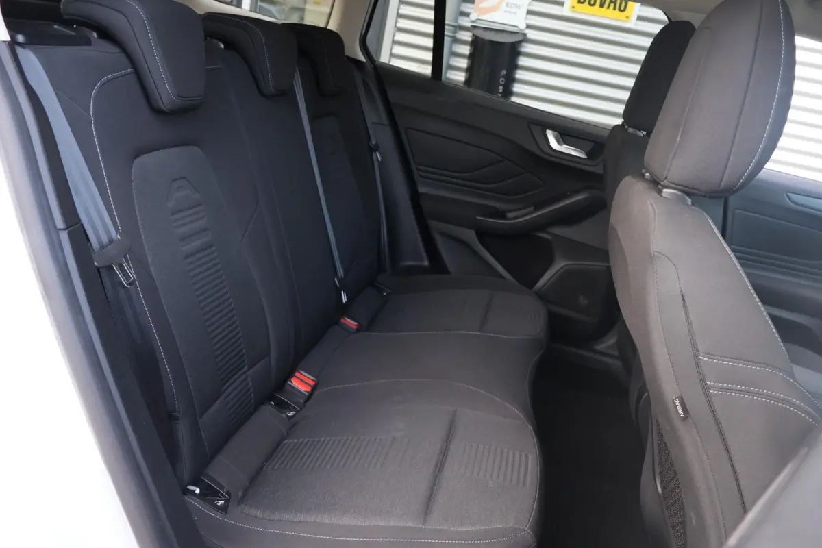 1.0 Active Business 1e Eigenaar | Volledig Onderh | NAP | BTW | Camera | Af Trekhaak | Winterpakket | Navi | Ad Cruise | Carplay | Bots | Full Led | Keyless | Start/Stop | Hill-Hold