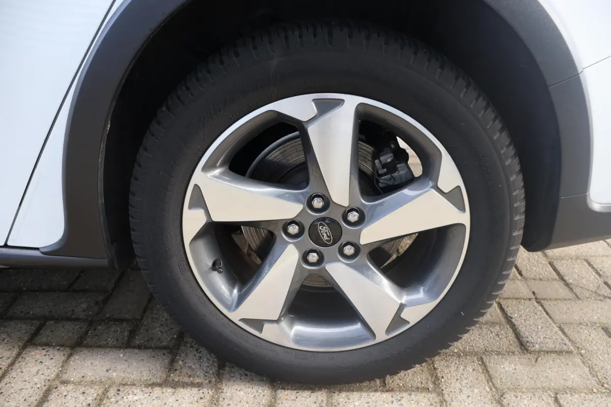 1.0 Active Business 1e Eigenaar | Volledig Onderh | NAP | BTW | Camera | Af Trekhaak | Winterpakket | Navi | Ad Cruise | Carplay | Bots | Full Led | Keyless | Start/Stop | Hill-Hold