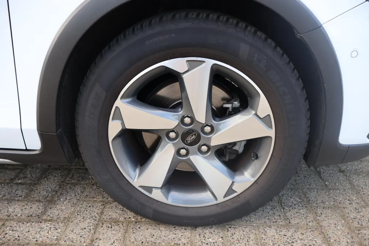 1.0 Active Business 1e Eigenaar | Volledig Onderh | NAP | BTW | Camera | Af Trekhaak | Winterpakket | Navi | Ad Cruise | Carplay | Bots | Full Led | Keyless | Start/Stop | Hill-Hold
