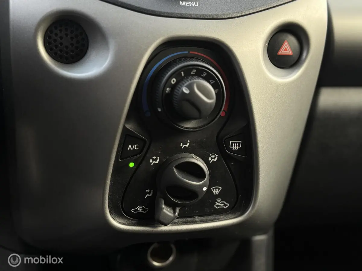 1.0 e-VTi Active, AUTOMAAT, NAP, A/C, Bluetooth
