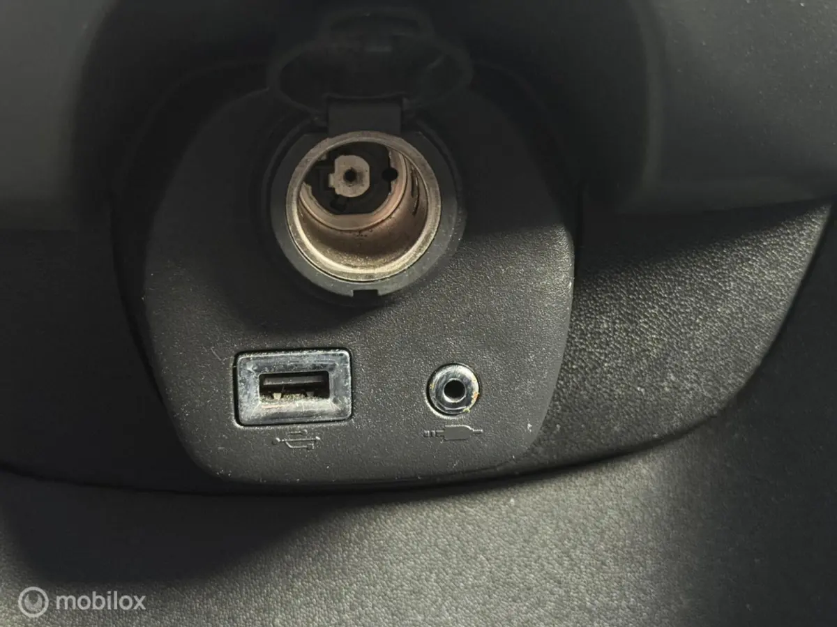 1.0 e-VTi Active, AUTOMAAT, NAP, A/C, Bluetooth