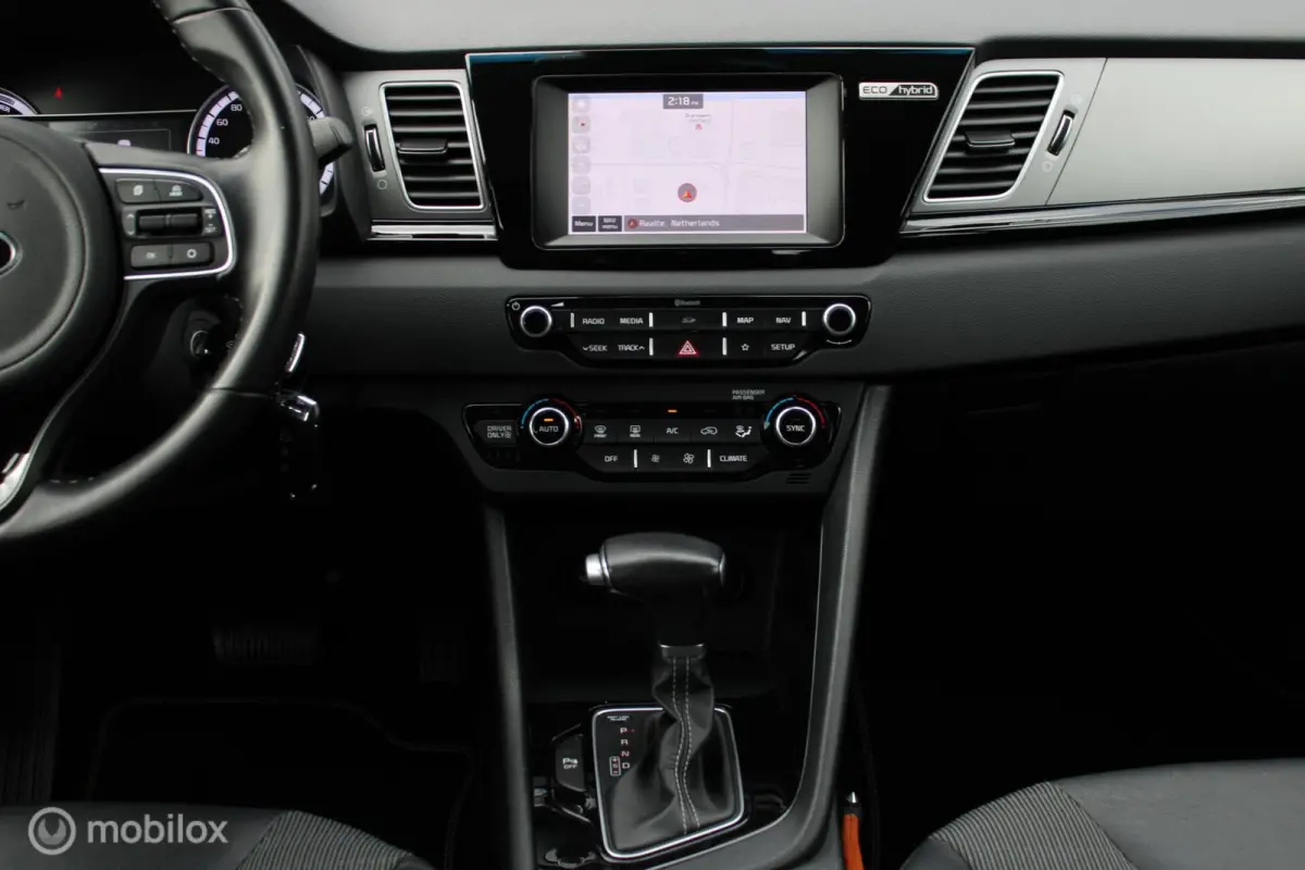 1.6 GDi Hybrid DynamicLine, Trekhaak, Navi, App connect, Cruise, Clima, Pdc voor + achter + camera,