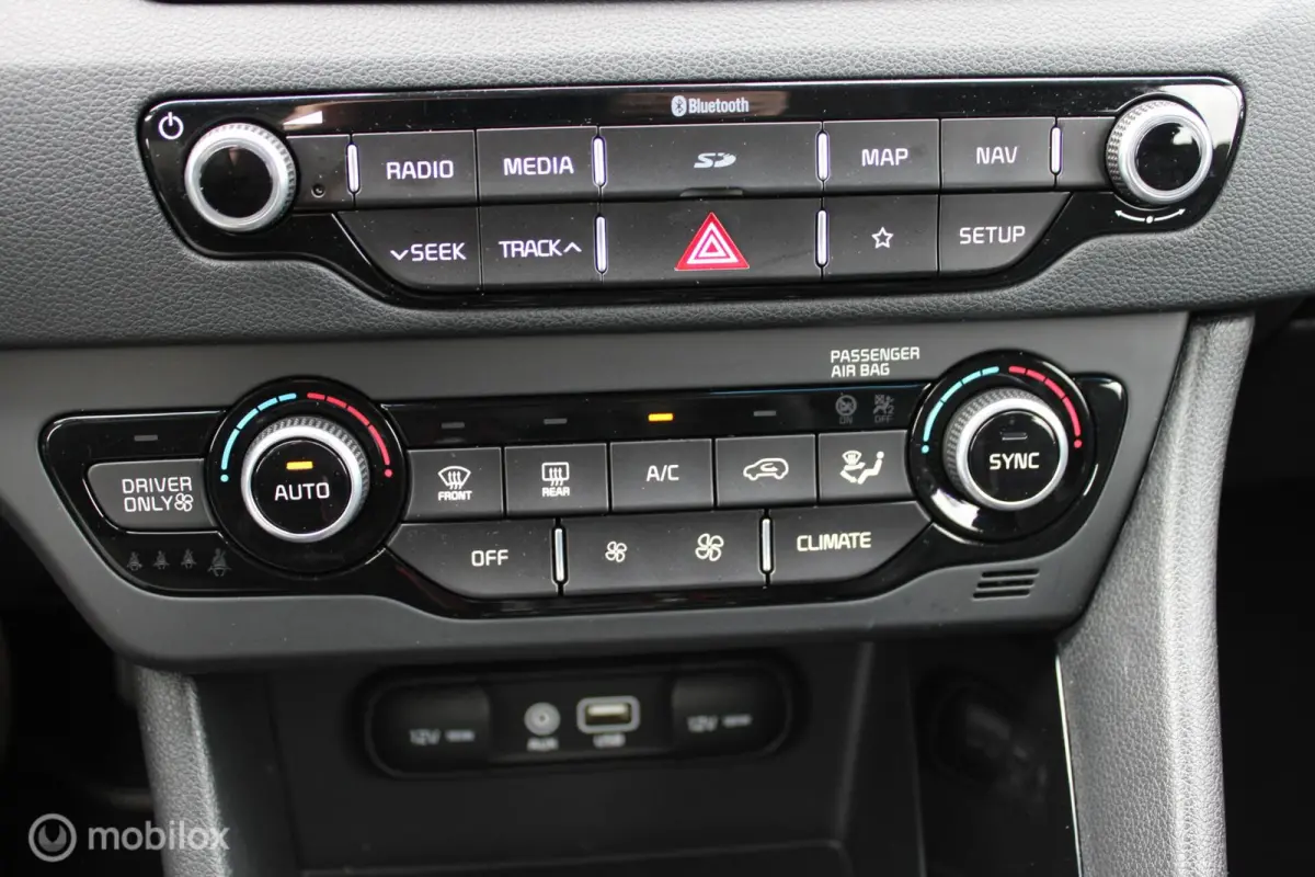 1.6 GDi Hybrid DynamicLine, Trekhaak, Navi, App connect, Cruise, Clima, Pdc voor + achter + camera,