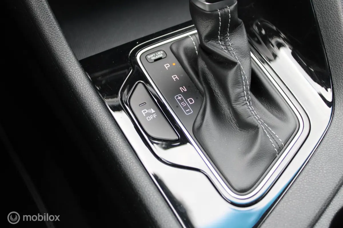 1.6 GDi Hybrid DynamicLine, Trekhaak, Navi, App connect, Cruise, Clima, Pdc voor + achter + camera,