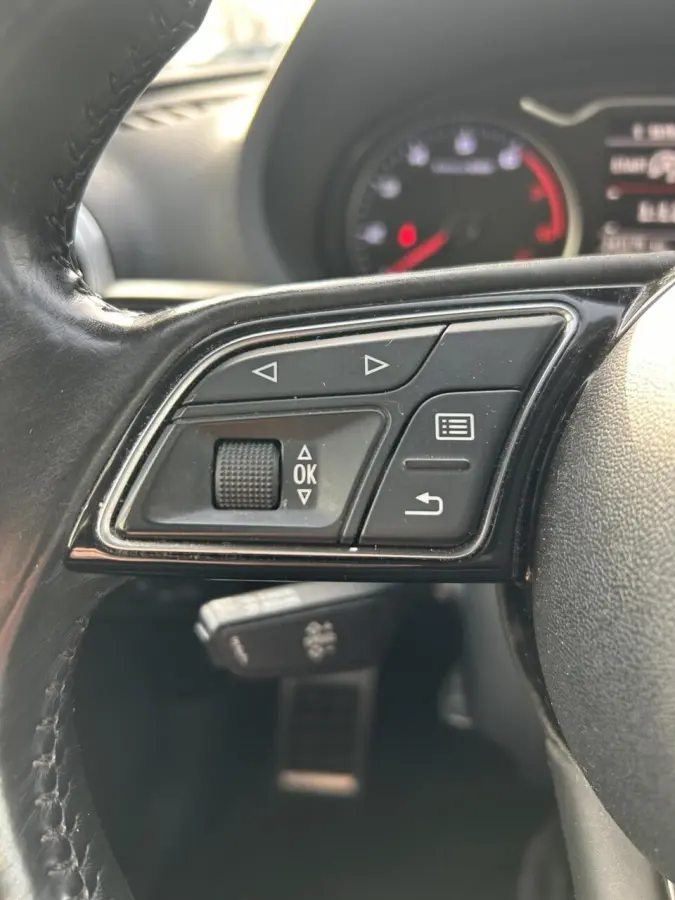 1.0 TFSI AUTOMAAT Sport Lease Edition XENON + LED I NAVI + CLIMA I ORG.NL + NAP