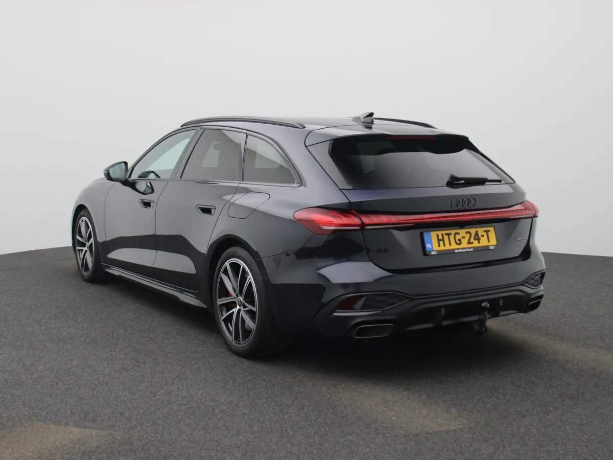 Avant 2.0 quattro S edition Competition l Adaptive cruise control l 360 graden camera l Panorama-glasdak l Stoelverwarming l Stoelen voor, elekt. verstelb. l Parkeersensoren l MMI bijrijders