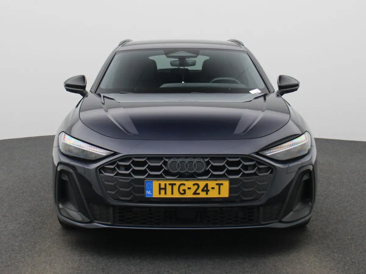 Avant 2.0 quattro S edition Competition l Adaptive cruise control l 360 graden camera l Panorama-glasdak l Stoelverwarming l Stoelen voor, elekt. verstelb. l Parkeersensoren l MMI bijrijders