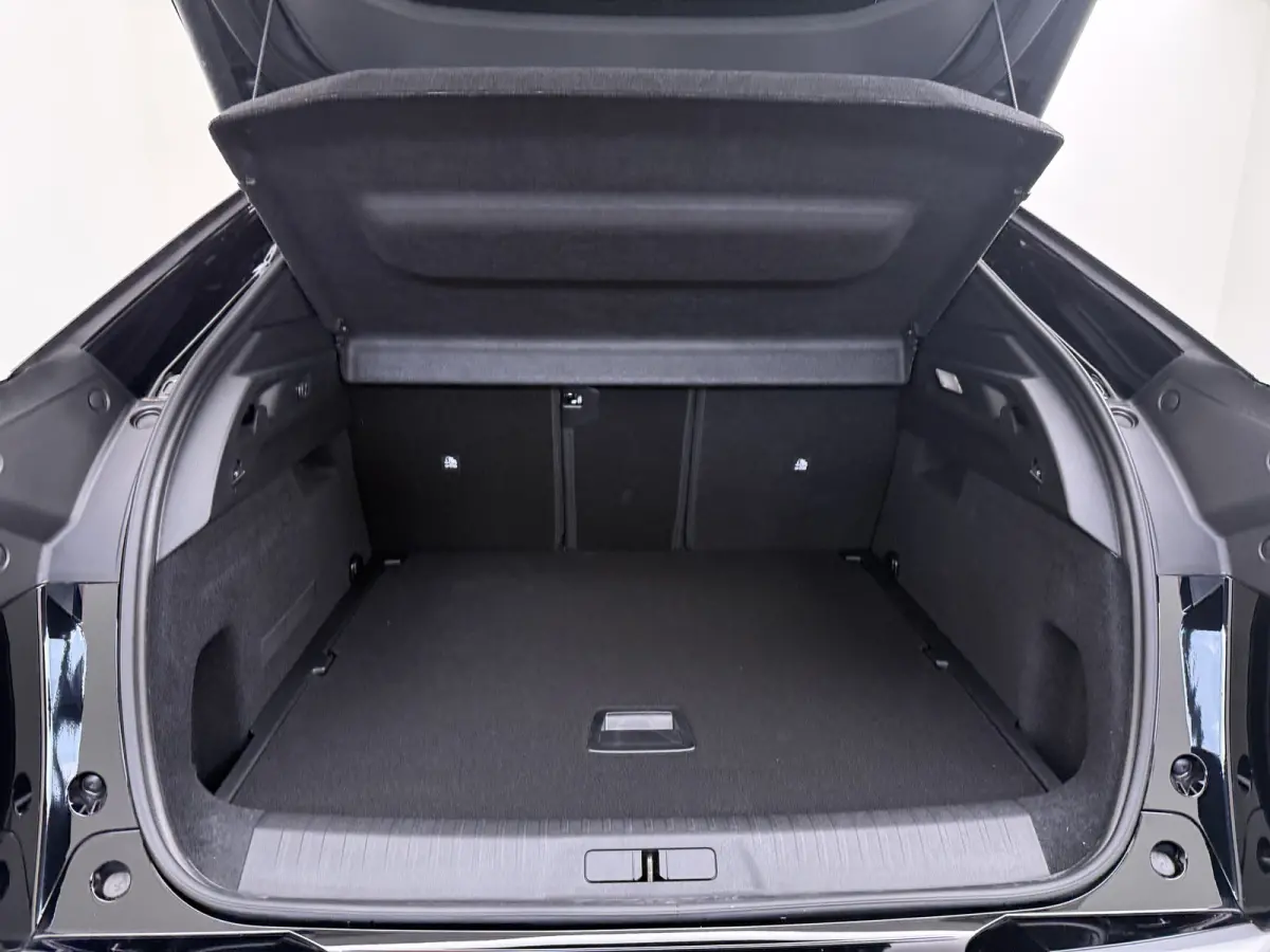 | Voorraad Voordeel tot € 9.850,- | Launch Edition 325 Dual Motor 73 kWh | Apple Carplay/Android Auto|telefoonintegratie premium | Cruise control adaptief met Stop&Go | Ergonomische voorst