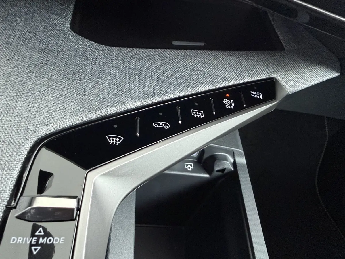 | Voorraad Voordeel tot € 9.850,- | Launch Edition 325 Dual Motor 73 kWh | Apple Carplay/Android Auto|telefoonintegratie premium | Cruise control adaptief met Stop&Go | Ergonomische voorst