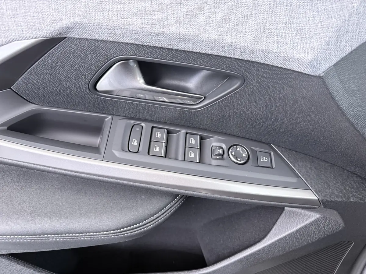 | Voorraad Voordeel tot € 9.850,- | Launch Edition 325 Dual Motor 73 kWh | Apple Carplay/Android Auto|telefoonintegratie premium | Cruise control adaptief met Stop&Go | Ergonomische voorst