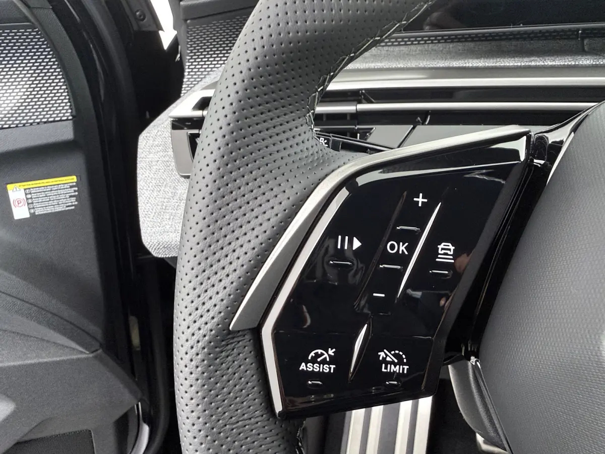 | Voorraad Voordeel tot € 9.850,- | Launch Edition 325 Dual Motor 73 kWh | Apple Carplay/Android Auto|telefoonintegratie premium | Cruise control adaptief met Stop&Go | Ergonomische voorst