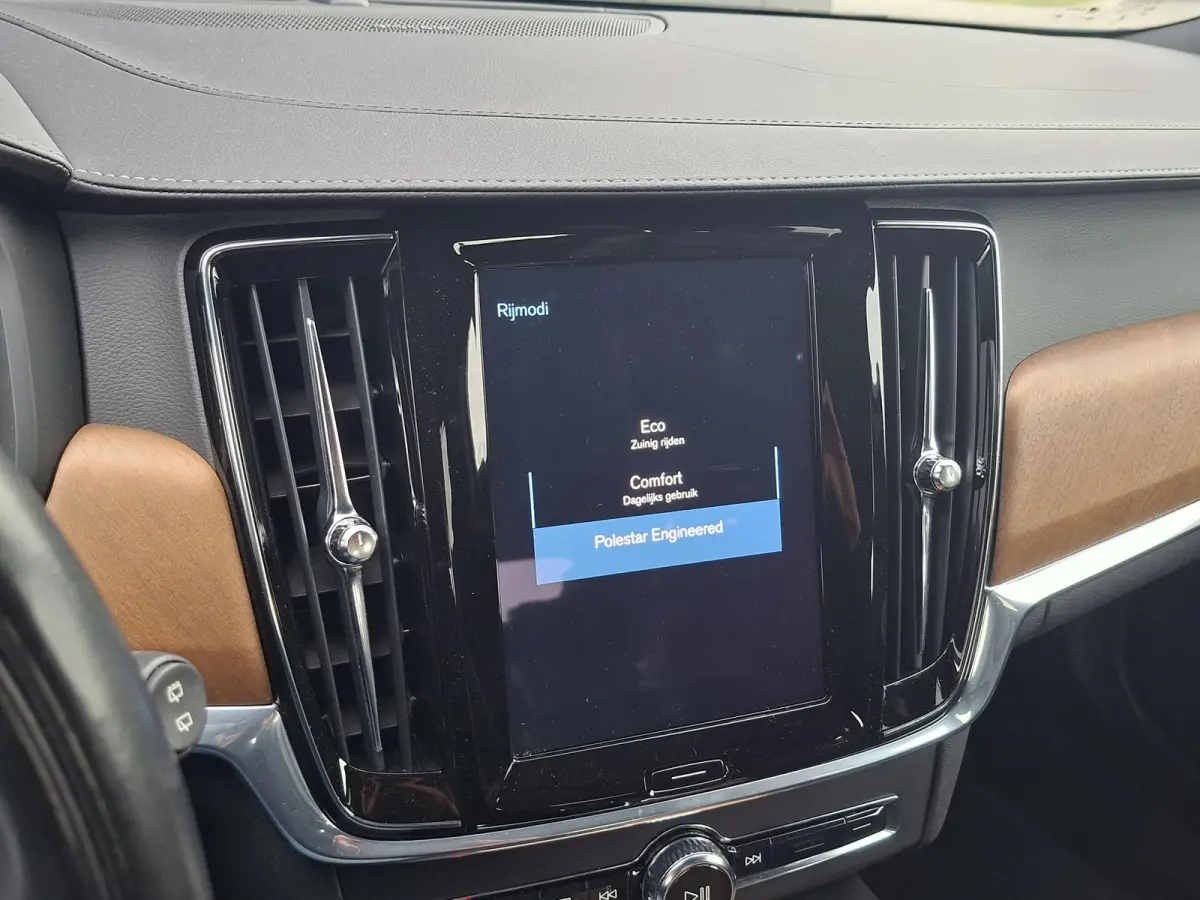 2.0 T4 Inscription Plus | NL auto | Pano | Trekhaak | Adaptive Cruise | Polestar