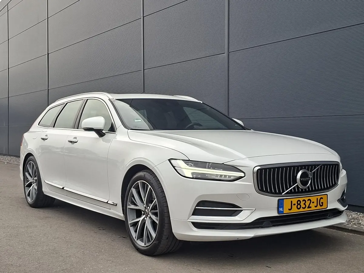 2.0 T4 Inscription Plus | NL auto | Pano | Trekhaak | Adaptive Cruise | Polestar