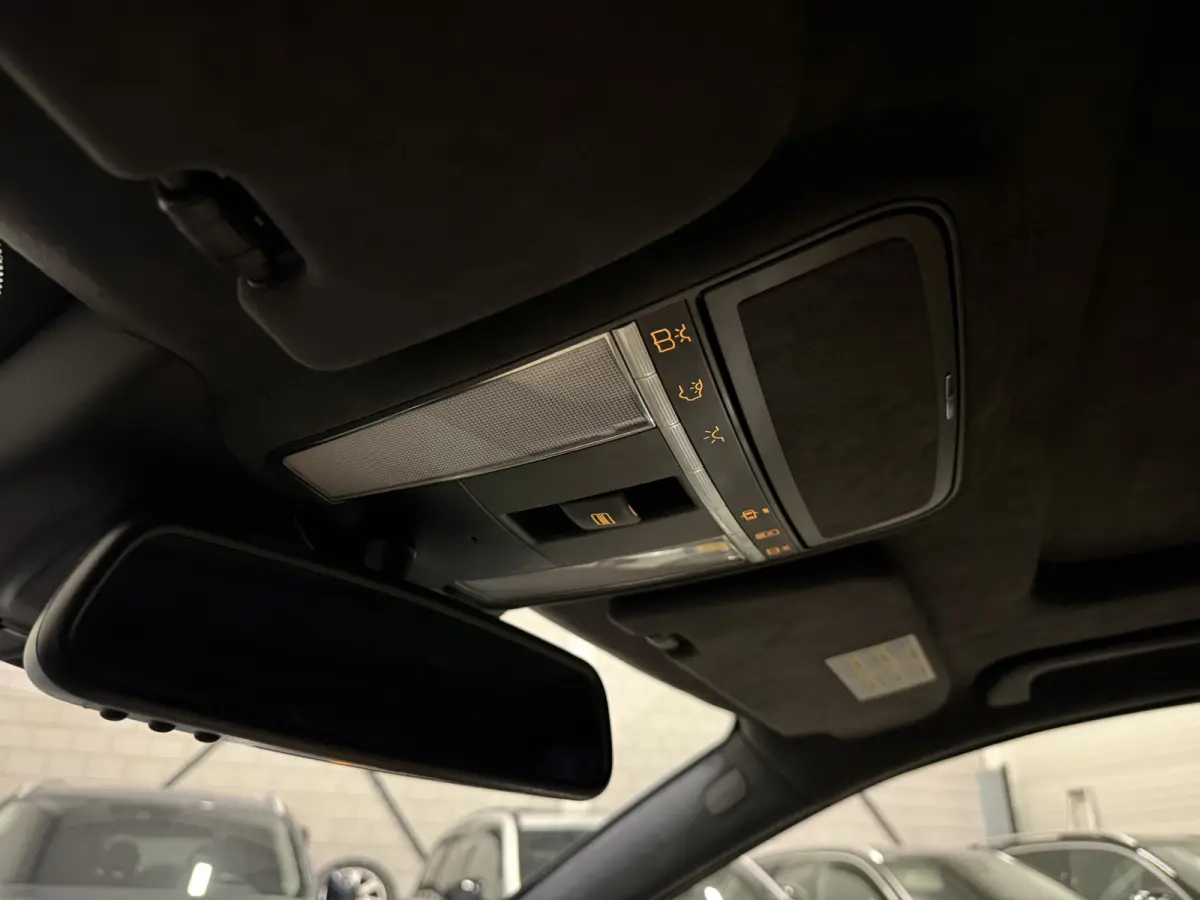 600 V12 Lang AMG Facelift UNIEKE AUTO/TOPCONDITIE/VOLLEDIG MERCEDES DEALER HISTORIE/PANO-SCHUIFDAK/NACHTZICHT/MASSAGE+VENTILATIE/DISTRONIC/LANE-ASSIST/CAMERA/HARMAN&KARDON/20"AMG/YOUNGTIMER/