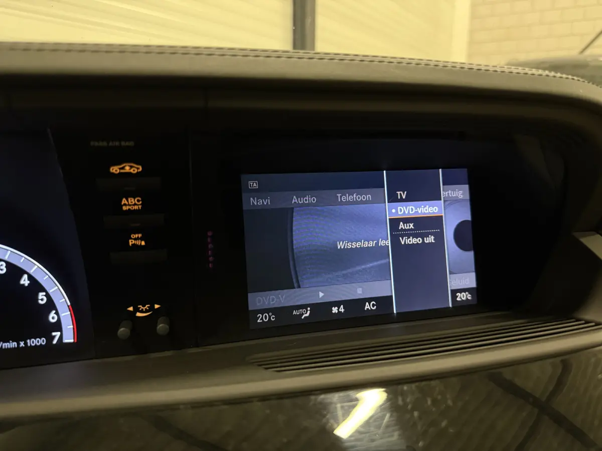600 V12 Lang AMG Facelift UNIEKE AUTO/TOPCONDITIE/VOLLEDIG MERCEDES DEALER HISTORIE/PANO-SCHUIFDAK/NACHTZICHT/MASSAGE+VENTILATIE/DISTRONIC/LANE-ASSIST/CAMERA/HARMAN&KARDON/20"AMG/YOUNGTIMER/