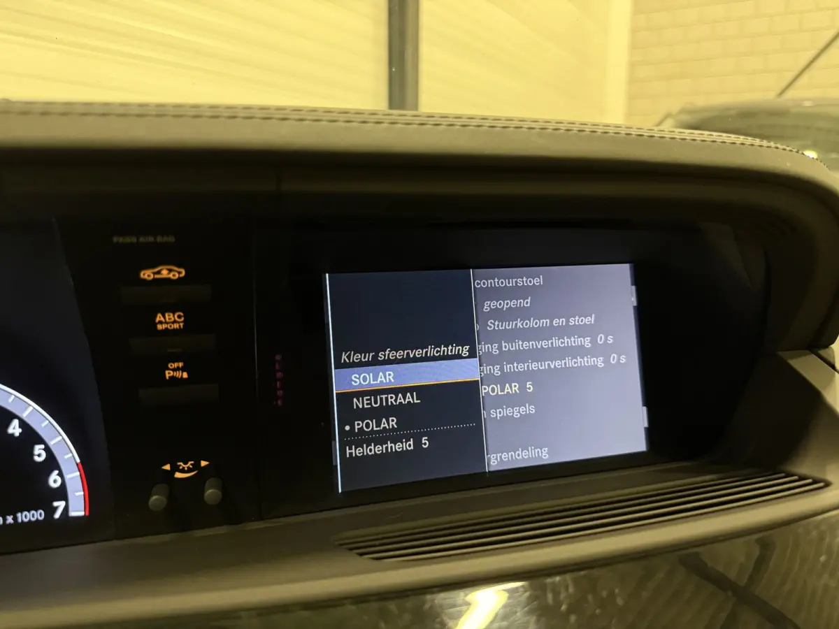 600 V12 Lang AMG Facelift UNIEKE AUTO/TOPCONDITIE/VOLLEDIG MERCEDES DEALER HISTORIE/PANO-SCHUIFDAK/NACHTZICHT/MASSAGE+VENTILATIE/DISTRONIC/LANE-ASSIST/CAMERA/HARMAN&KARDON/20"AMG/YOUNGTIMER/