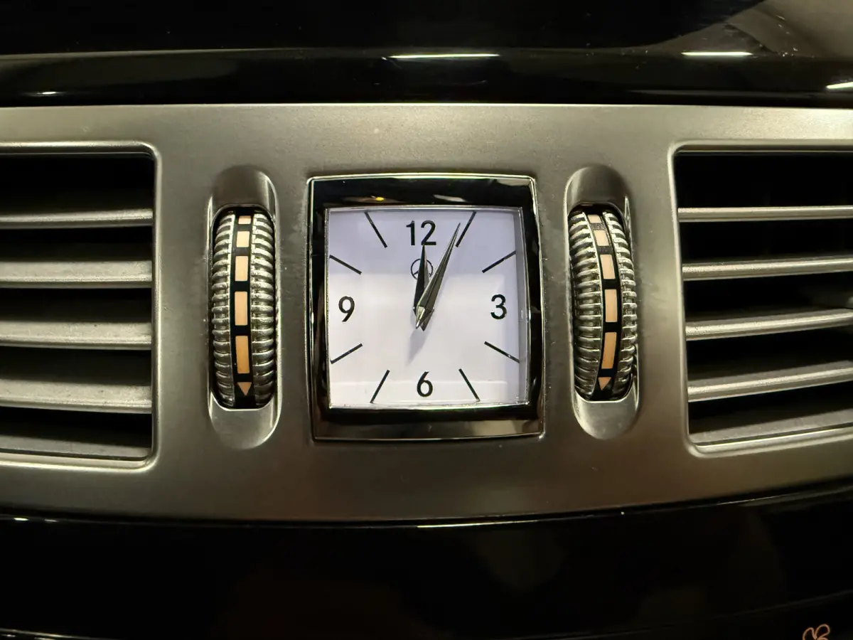 600 V12 Lang AMG Facelift UNIEKE AUTO/TOPCONDITIE/VOLLEDIG MERCEDES DEALER HISTORIE/PANO-SCHUIFDAK/NACHTZICHT/MASSAGE+VENTILATIE/DISTRONIC/LANE-ASSIST/CAMERA/HARMAN&KARDON/20"AMG/YOUNGTIMER/