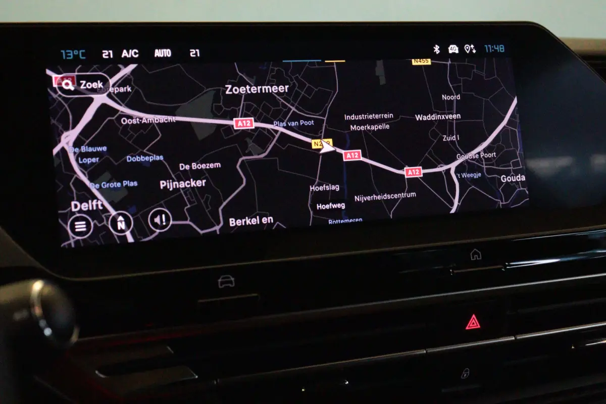1.6 Plug-in Hybrid 225 Feel | NAVI / APPCONNECT | CAMERA + PDC | ADAP CRUISE | STOELVERW | LMV19" | .