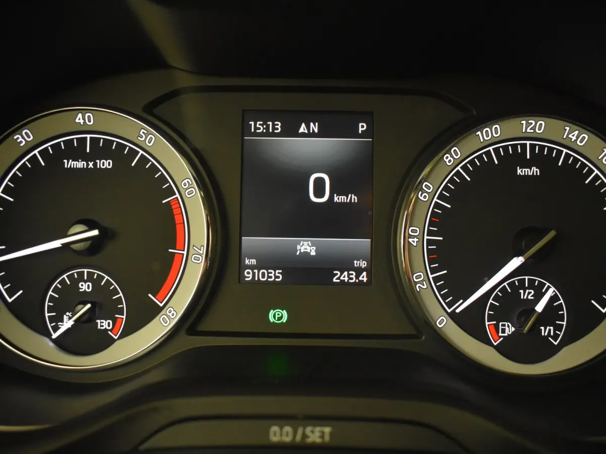 1.5 TSI Business Edition 150pk DSG/AUTO | Camera | Elektr. Trekhaak | Apple Car Play / Android l Cruise control | Navigatie | Getint glas achter | 18" LMV