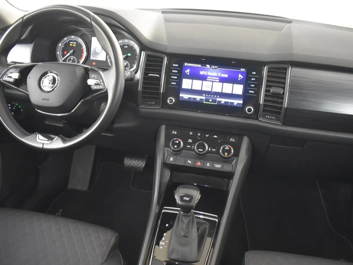 1.5 TSI Business Edition 150pk DSG/AUTO | Camera | Elektr. Trekhaak | Apple Car Play / Android l Cruise control | Navigatie | Getint glas achter | 18" LMV
