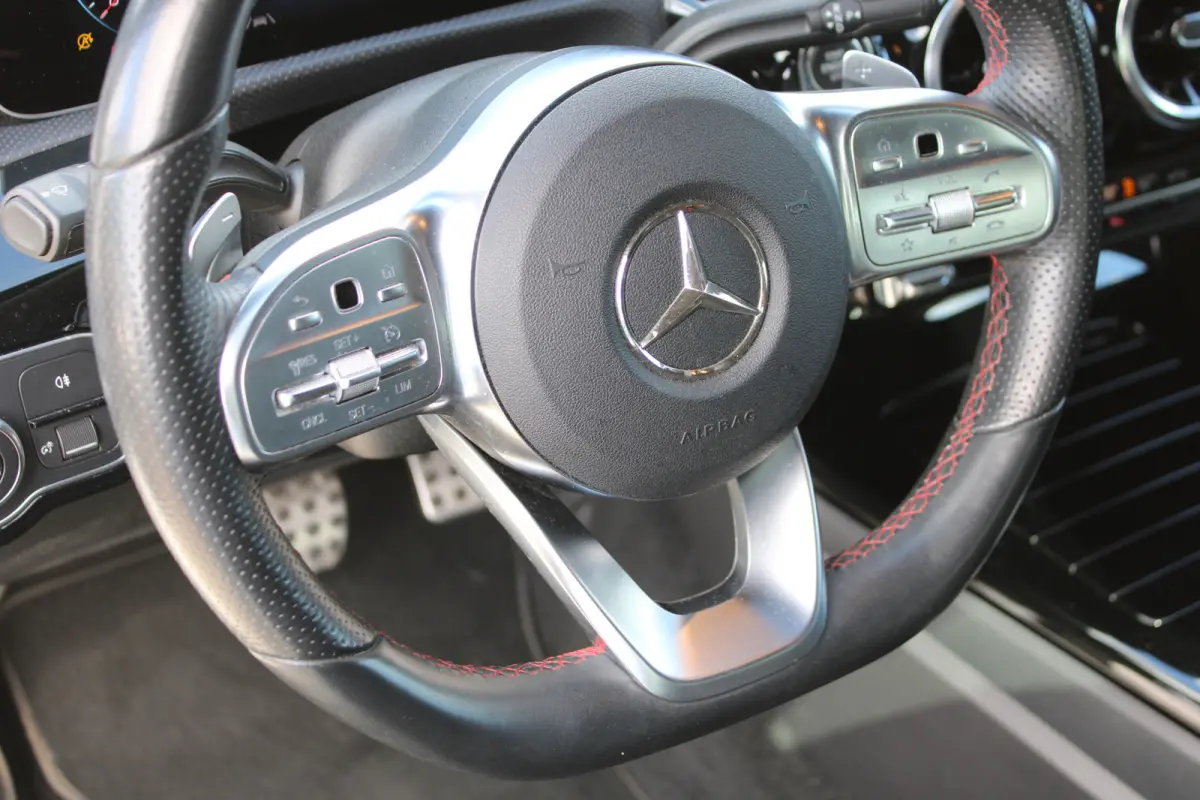 180 AUT7 AMG LINE WIDESCREEN NAVI CAMERA CARPLAY NL AUTO
