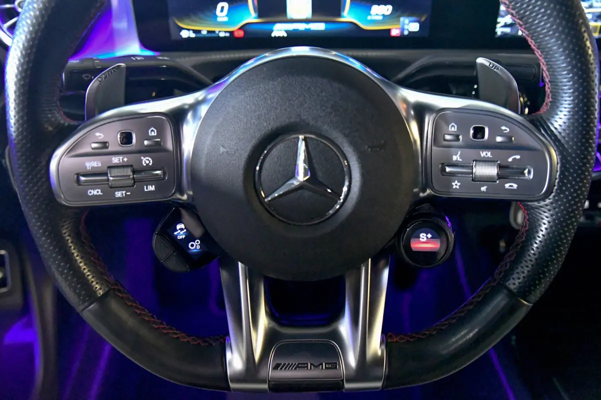 AMG 35 4MATIC Aero. Schaal, Perf Stuur, Burm, Keyless, Camera, CarPlay, Sfeer!