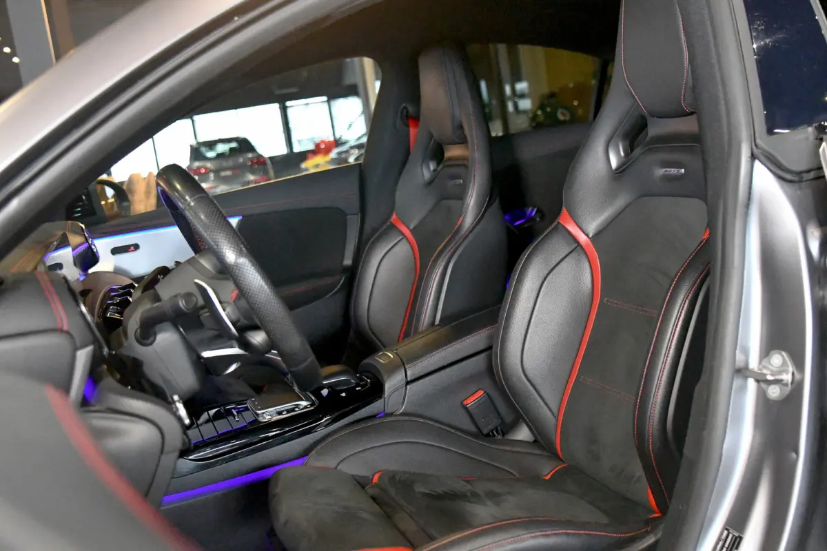 AMG 35 4MATIC Aero. Schaal, Perf Stuur, Burm, Keyless, Camera, CarPlay, Sfeer!
