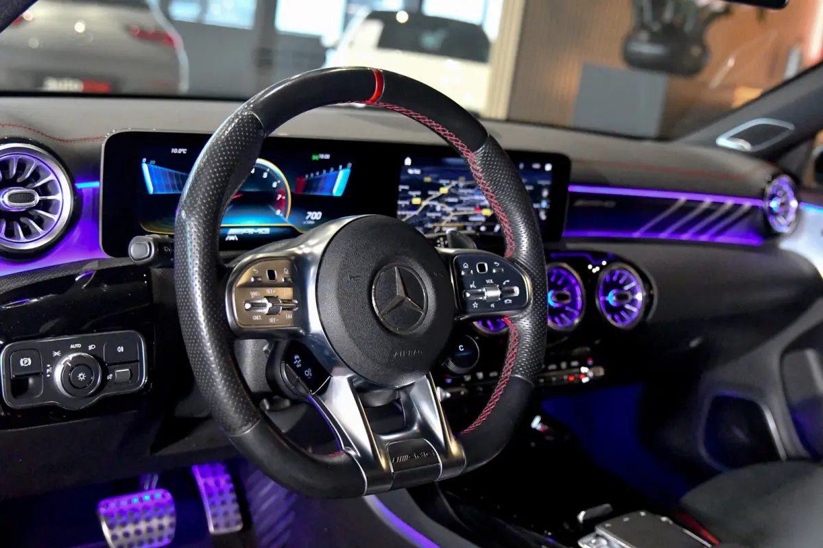 AMG 35 4MATIC Aero. Schaal, Perf Stuur, Burm, Keyless, Camera, CarPlay, Sfeer!