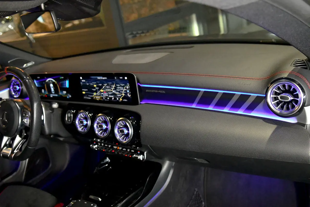 AMG 35 4MATIC Aero. Schaal, Perf Stuur, Burm, Keyless, Camera, CarPlay, Sfeer!