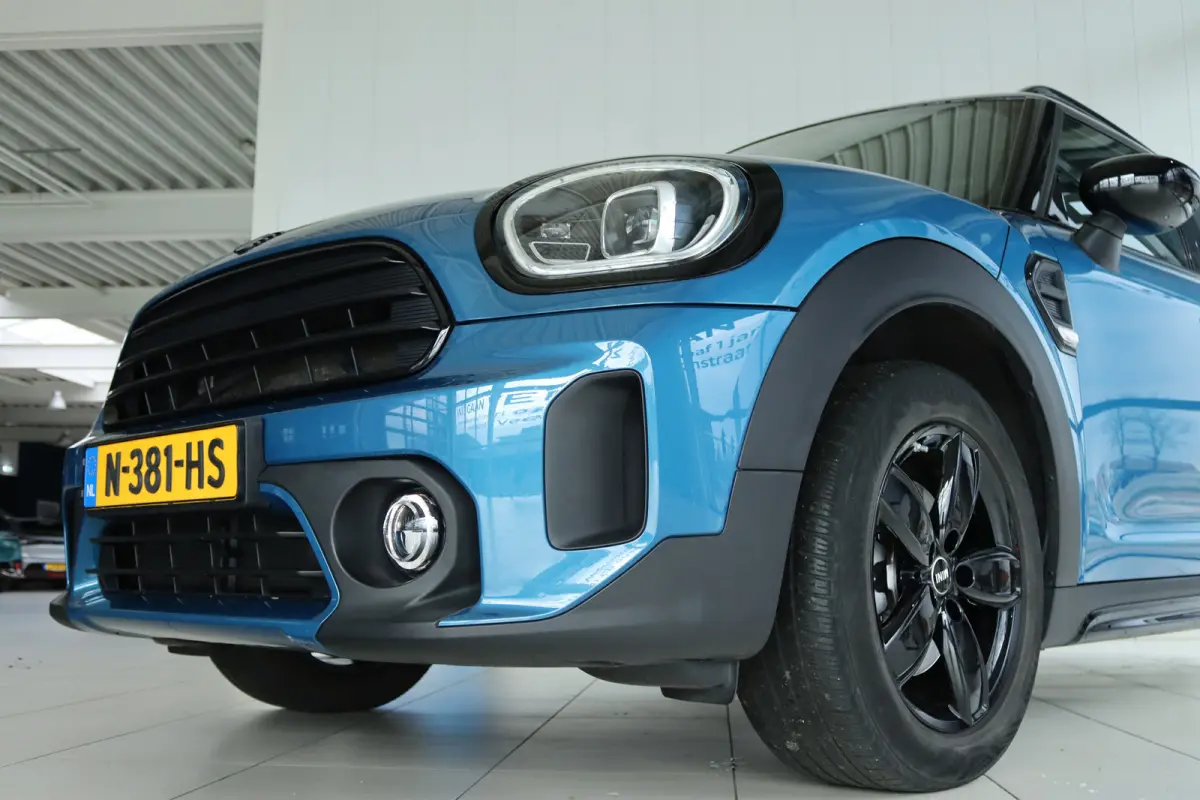 Mini 1.5 Cooper Business Edition | Cruise Control | Trekhaak | Navigatie | Carplay | PDC | LED | Shadowline