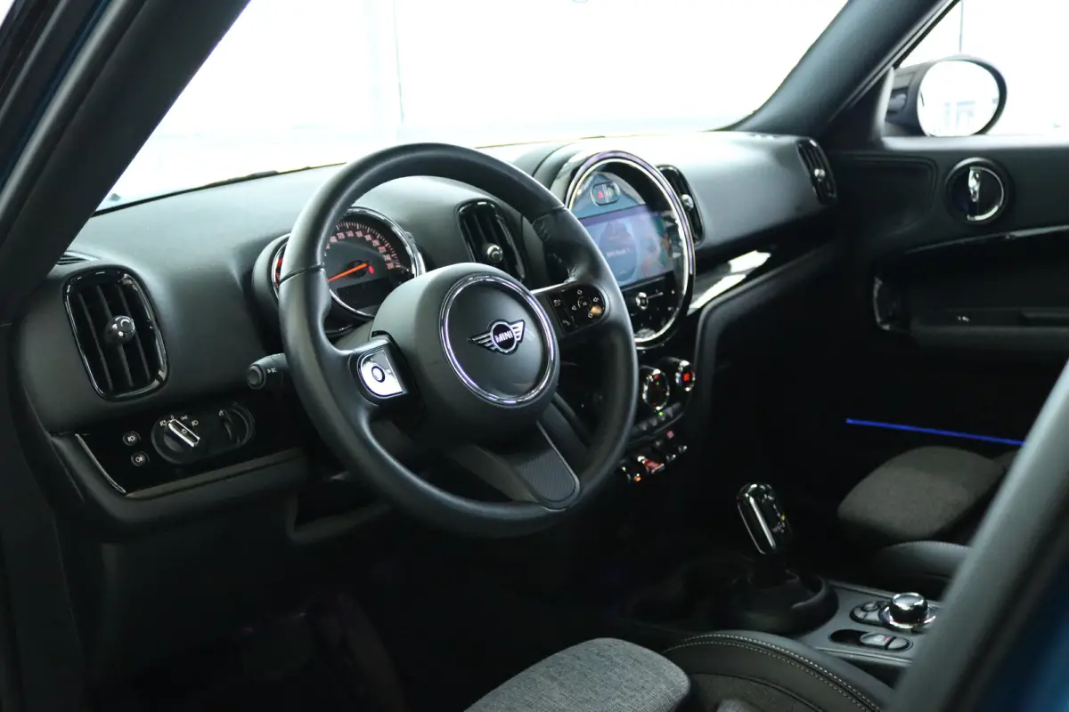 Mini 1.5 Cooper Business Edition | Cruise Control | Trekhaak | Navigatie | Carplay | PDC | LED | Shadowline