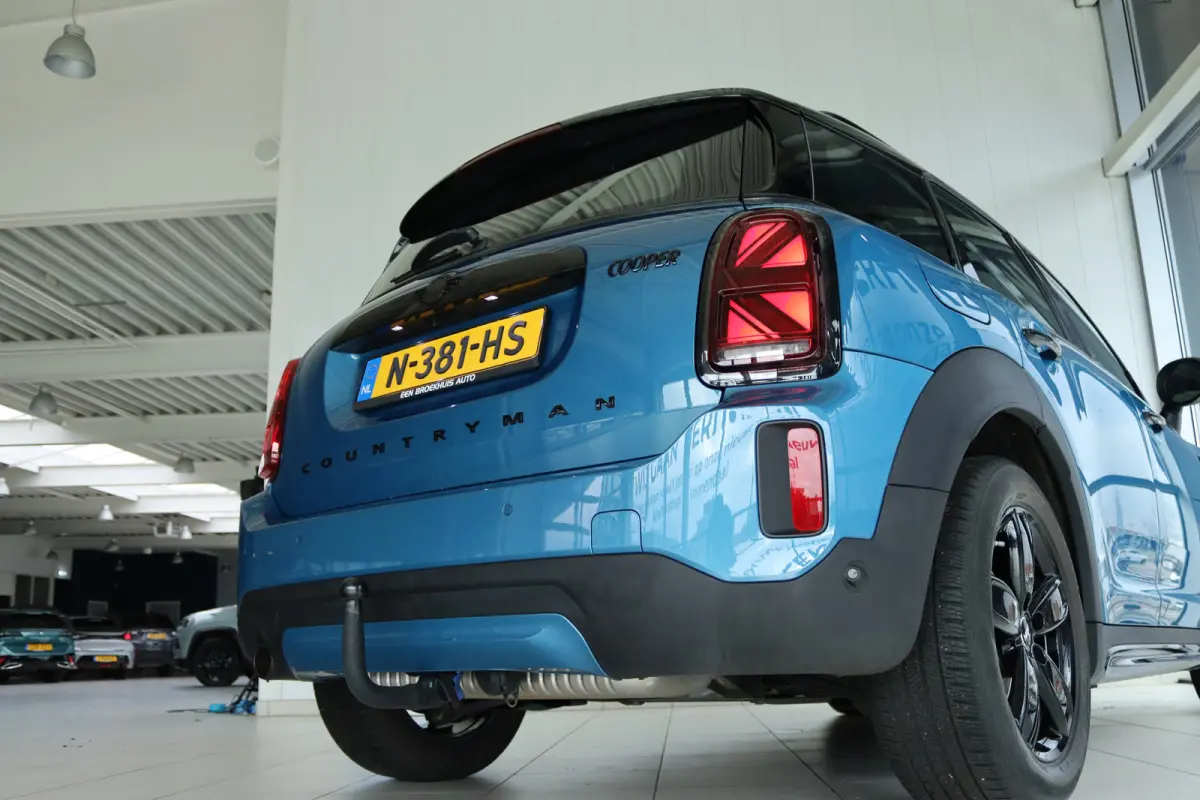 Mini 1.5 Cooper Business Edition | Cruise Control | Trekhaak | Navigatie | Carplay | PDC | LED | Shadowline