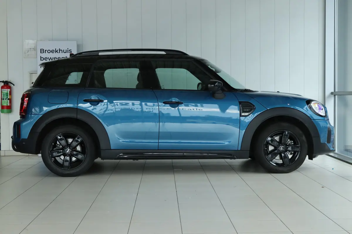 Mini 1.5 Cooper Business Edition | Cruise Control | Trekhaak | Navigatie | Carplay | PDC | LED | Shadowline