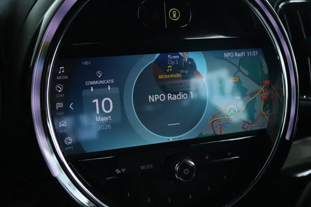 Mini 1.5 Cooper Business Edition | Cruise Control | Trekhaak | Navigatie | Carplay | PDC | LED | Shadowline