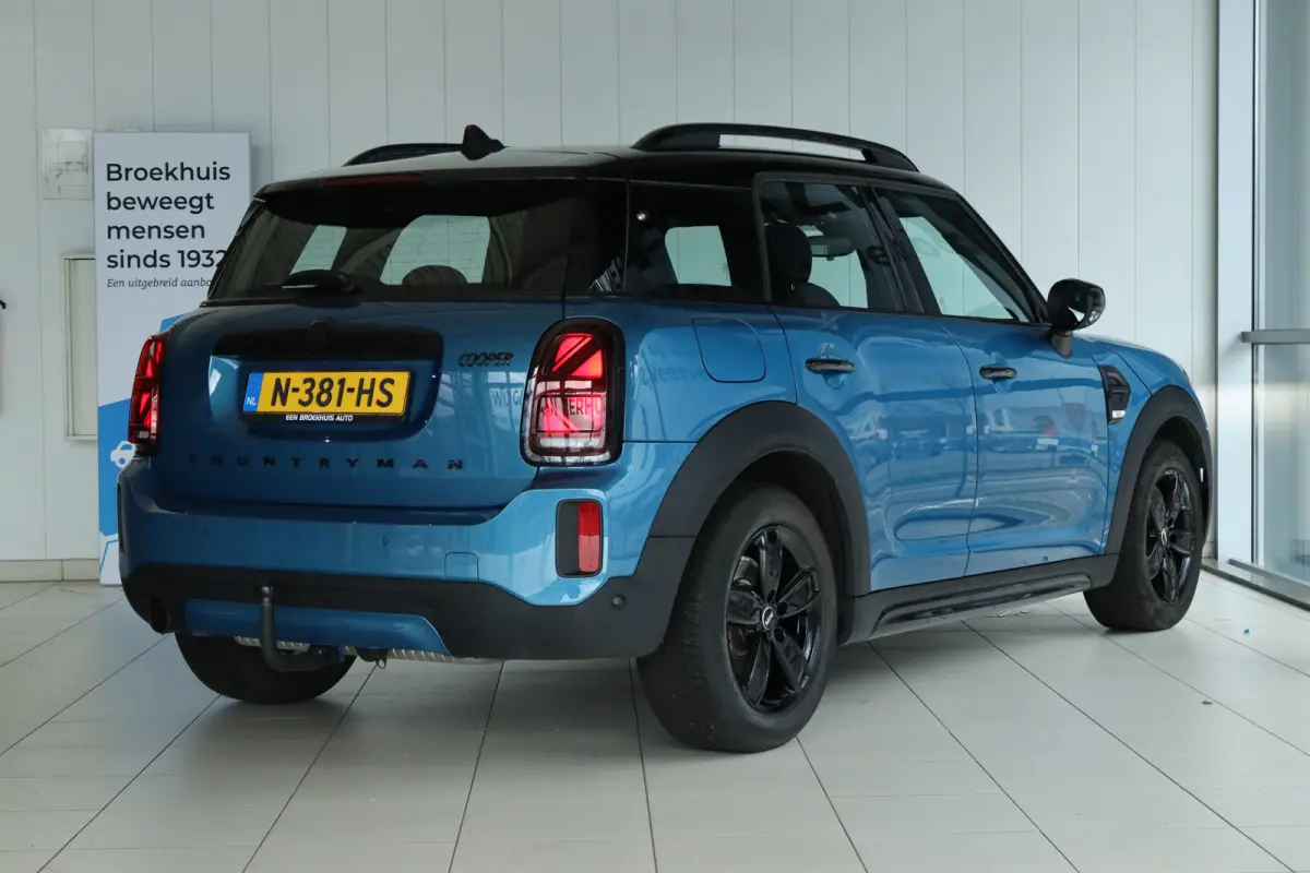Mini 1.5 Cooper Business Edition | Cruise Control | Trekhaak | Navigatie | Carplay | PDC | LED | Shadowline