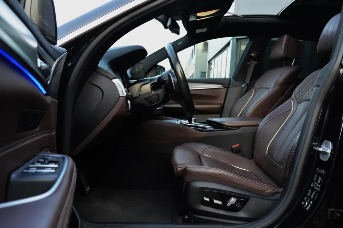 Gran Turismo 640i xDrive High Executive