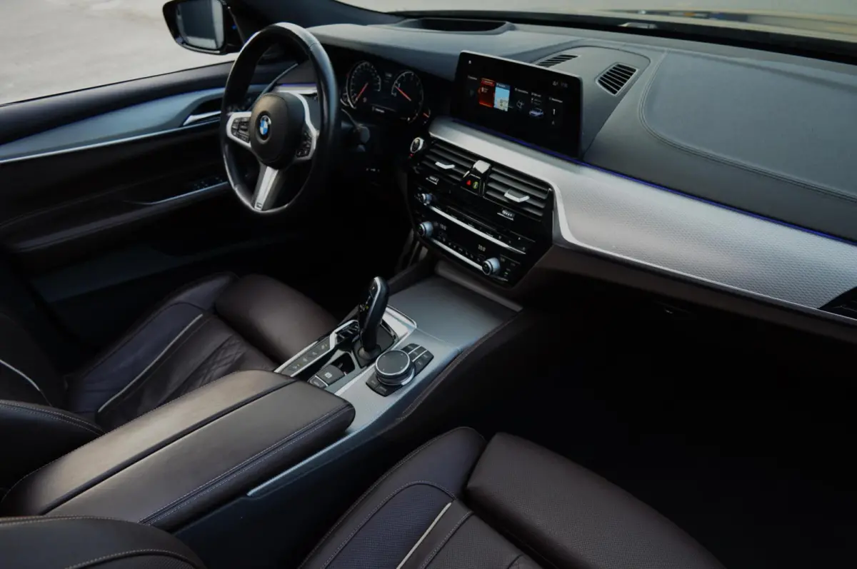 Gran Turismo 640i xDrive High Executive