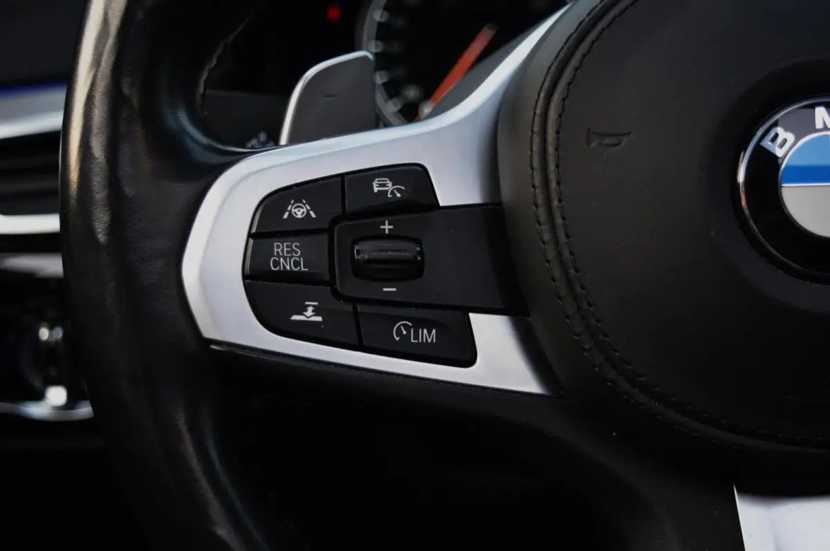 Gran Turismo 640i xDrive High Executive