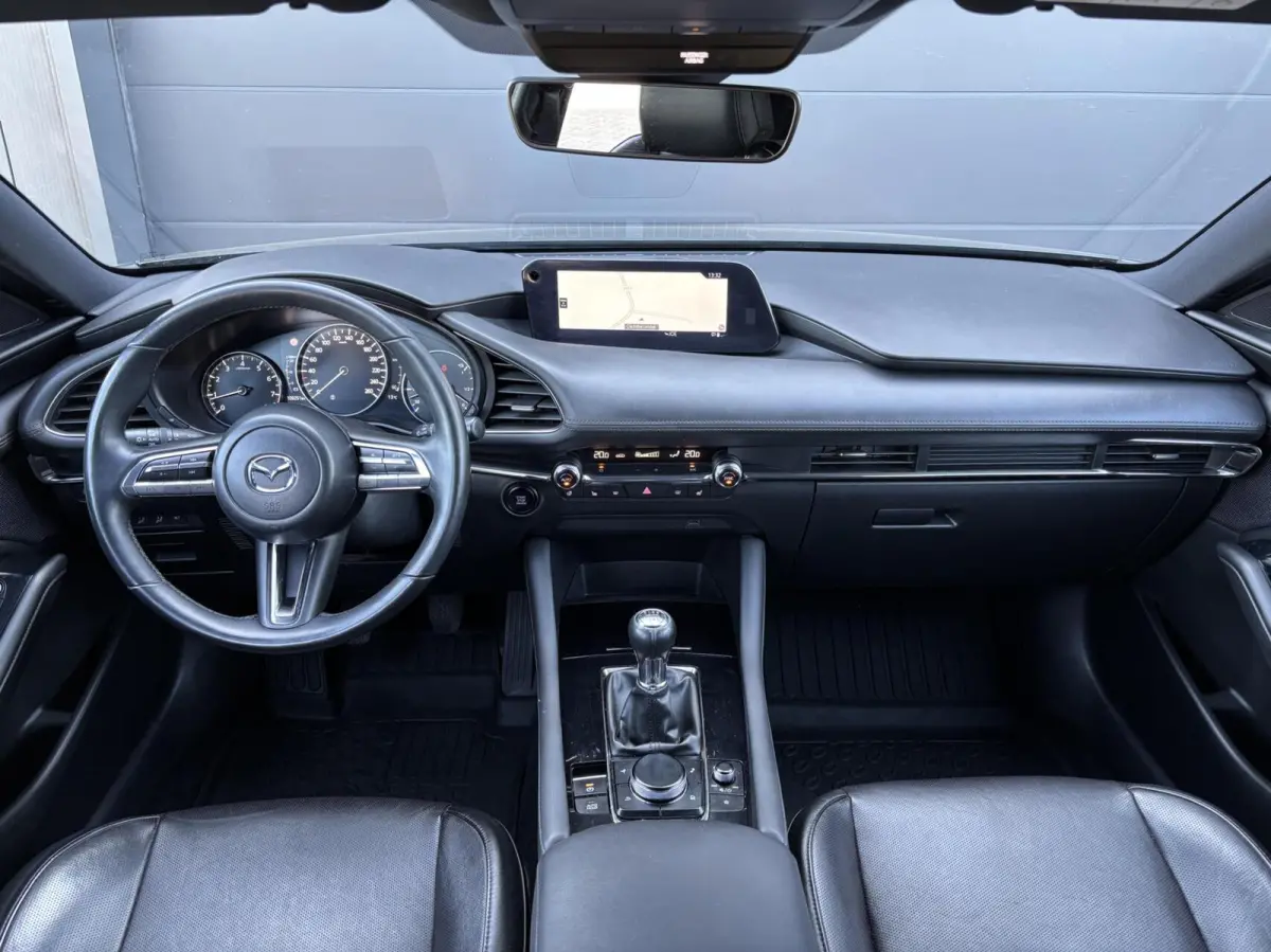 2.0 e-SkyActiv-G M Hybrid 122 Luxury | AppleCarPlay/ AndroidAuto | Stuurwielverwarming | Stoelverwarming | Lederen bekleding!!