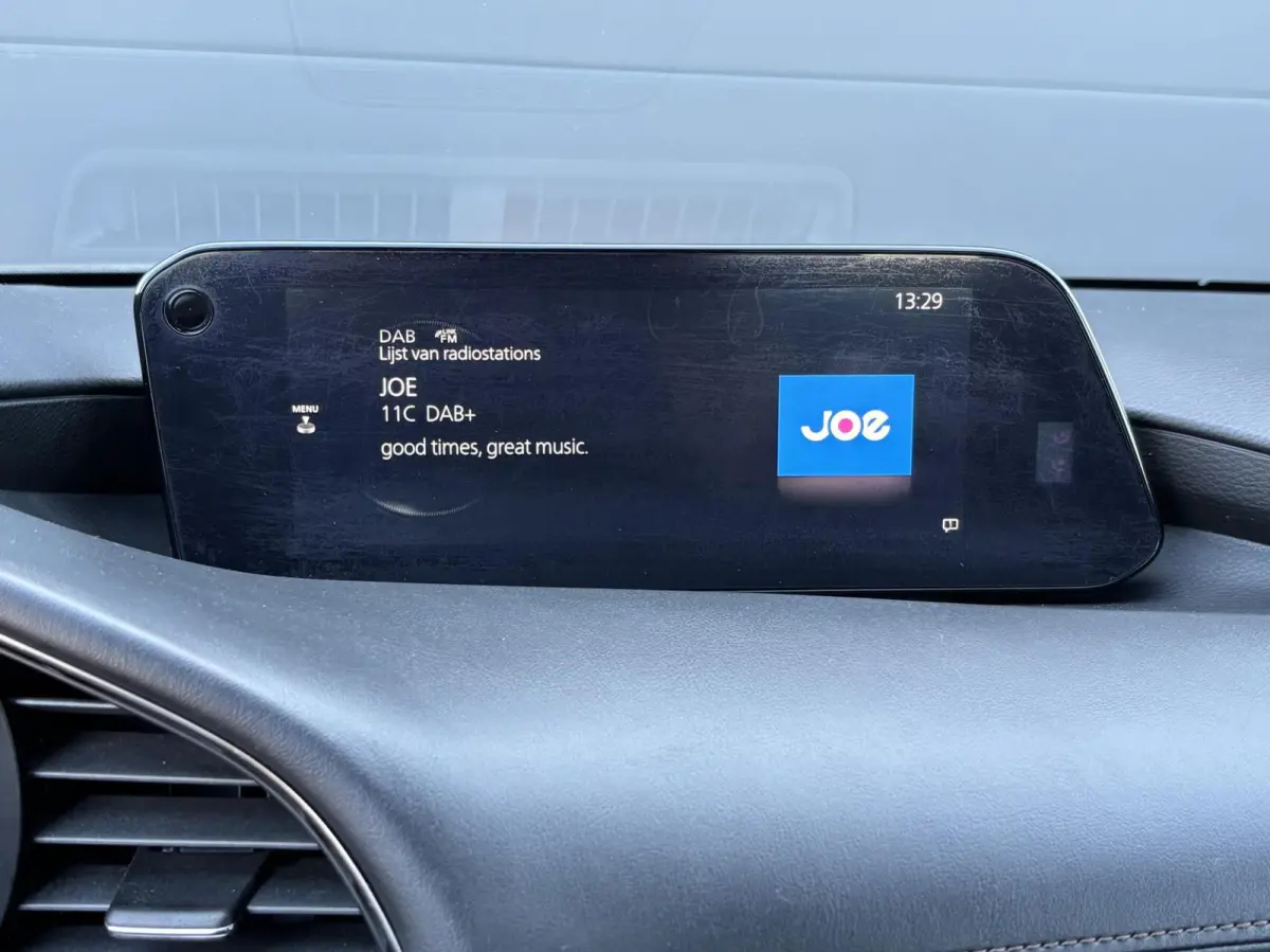 2.0 e-SkyActiv-G M Hybrid 122 Luxury | AppleCarPlay/ AndroidAuto | Stuurwielverwarming | Stoelverwarming | Lederen bekleding!!