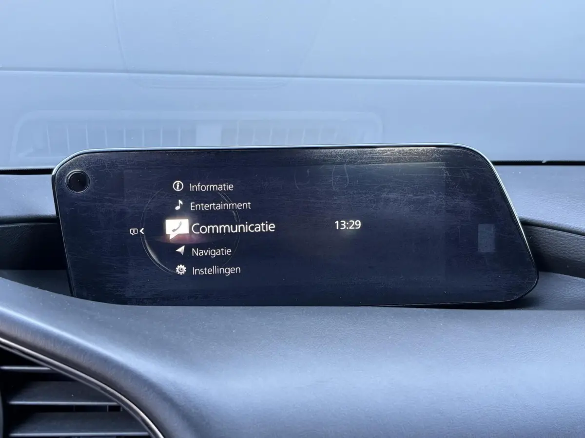 2.0 e-SkyActiv-G M Hybrid 122 Luxury | AppleCarPlay/ AndroidAuto | Stuurwielverwarming | Stoelverwarming | Lederen bekleding!!